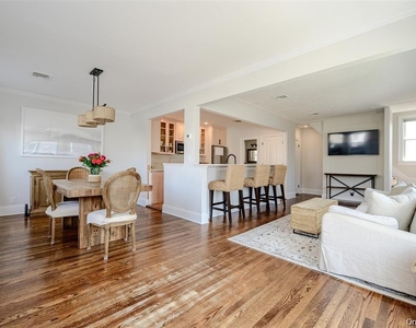 30 Buffalo Avenue - Photo Thumbnail 4