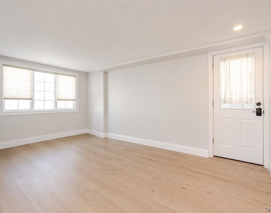 30 Buffalo Avenue - Photo Thumbnail 33