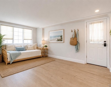30 Buffalo Avenue - Photo Thumbnail 32