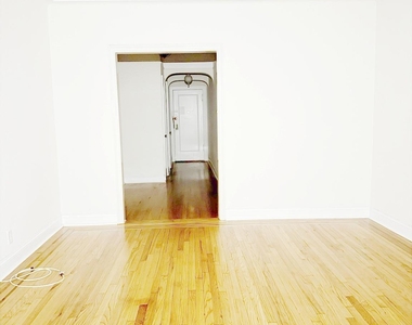 11007 73rd Road - Photo Thumbnail 2