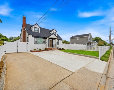 60 Mirin Avenue - Photo Thumbnail 1