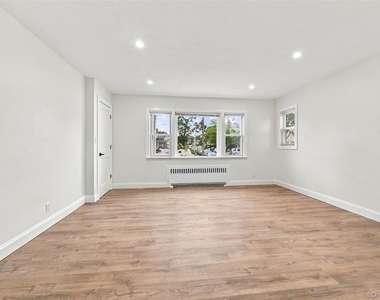 60 Mirin Avenue - Photo Thumbnail 3
