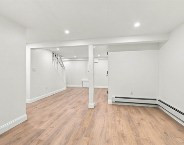 60 Mirin Avenue - Photo Thumbnail 13
