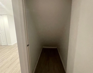 368 Ontario Street - Photo Thumbnail 15