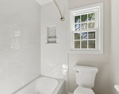 52 Kensington Drive - Photo Thumbnail 14