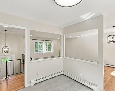 52 Kensington Drive - Photo Thumbnail 9