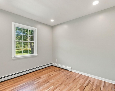 52 Kensington Drive - Photo Thumbnail 20