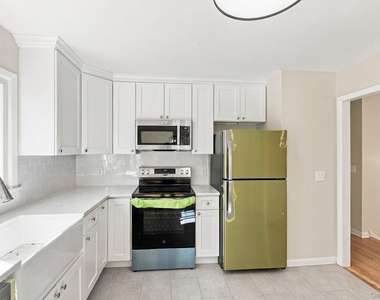 52 Kensington Drive - Photo Thumbnail 8