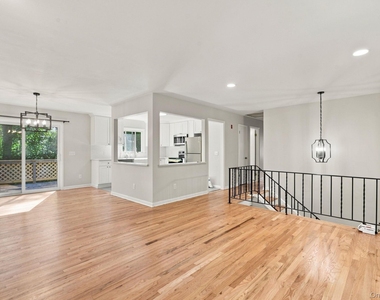 52 Kensington Drive - Photo Thumbnail 5