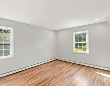 52 Kensington Drive - Photo Thumbnail 15