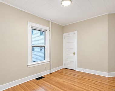 54 Ogden Street - Photo Thumbnail 12