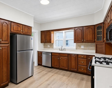 54 Ogden Street - Photo Thumbnail 4