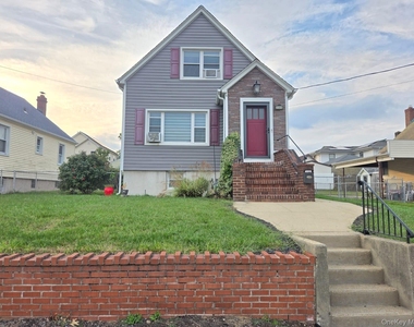 104 Ormonde Boulevard - Photo Thumbnail 1
