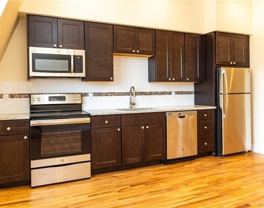 23 E Main Street - Photo Thumbnail 5