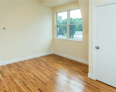 23 E Main Street - Photo Thumbnail 11