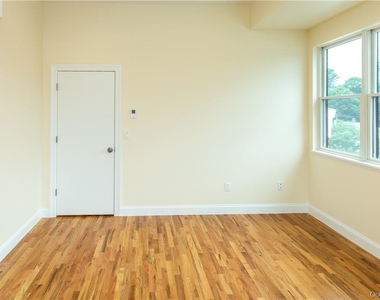 23 E Main Street - Photo Thumbnail 12