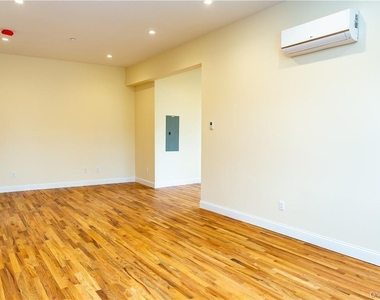23 E Main Street - Photo Thumbnail 7