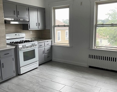 135 Wallace Street - Photo Thumbnail 6
