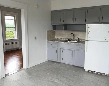 135 Wallace Street - Photo Thumbnail 5