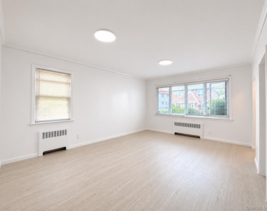 18940 44th Avenue - Photo Thumbnail 1