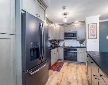 360 Shore Road - Photo Thumbnail 5
