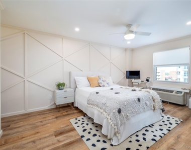 360 Shore Road - Photo Thumbnail 7