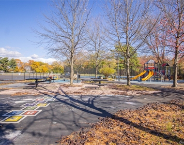 1 Victoria Lane - Photo Thumbnail 28