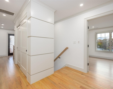 1 Victoria Lane - Photo Thumbnail 19