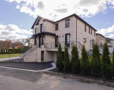 1 Victoria Lane - Photo Thumbnail 20