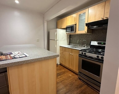 102-25 67th Road - Photo Thumbnail 7