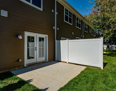 1 Conklin Street - Photo Thumbnail 15