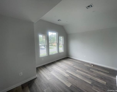 428 Americus Avenue - Photo Thumbnail 13