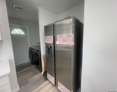 428 Americus Avenue - Photo Thumbnail 6