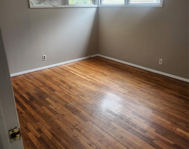 259-30 61st Avenue - Photo Thumbnail 5
