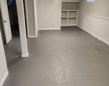 259-30 61st Avenue - Photo Thumbnail 7