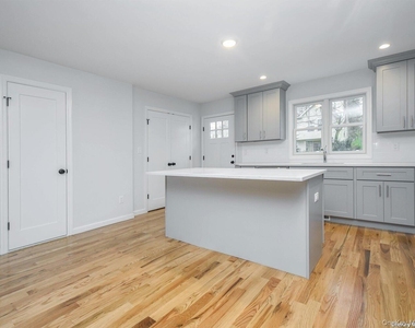 33 Marwood N - Photo Thumbnail 10