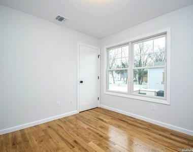 33 Marwood N - Photo Thumbnail 15