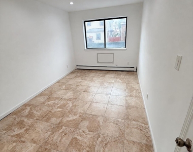 9229 55th Avenue - Photo Thumbnail 16