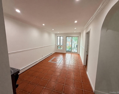 9229 55th Avenue - Photo Thumbnail 1