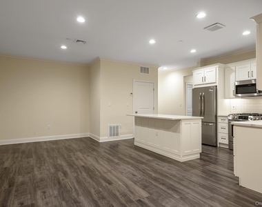 18 Creek Road - Photo Thumbnail 6