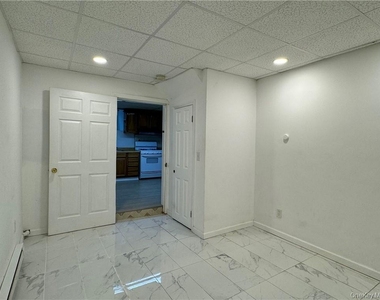 21 Fort Putnam Street - Photo Thumbnail 8