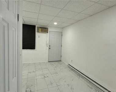 21 Fort Putnam Street - Photo Thumbnail 9