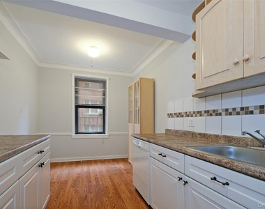 1 Broad Parkway - Photo Thumbnail 10