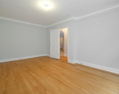 1 Broad Parkway - Photo Thumbnail 19