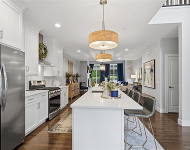 11 Silver Spruce Way - Photo Thumbnail 11