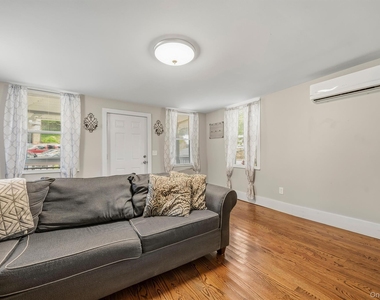 83 Mountain Avenue - Photo Thumbnail 8