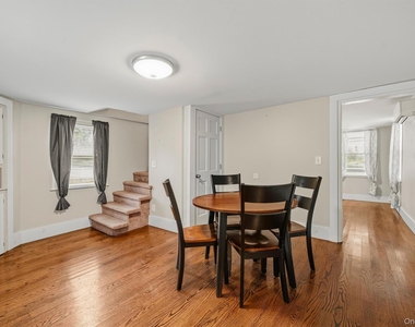 83 Mountain Avenue - Photo Thumbnail 10