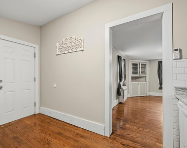 83 Mountain Avenue - Photo Thumbnail 17