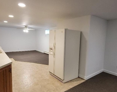 203 Parkside Avenue - Photo Thumbnail 4