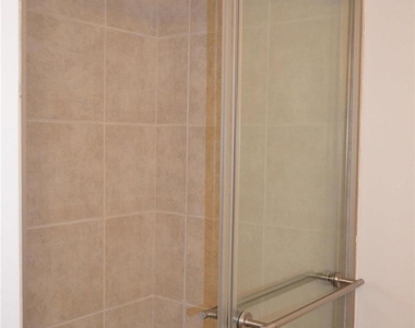 203 Parkside Avenue - Photo Thumbnail 11